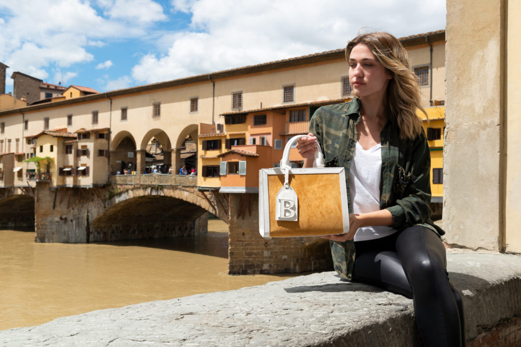 イタリアファッションの特徴は バッグや小物などをさりげなくチョイス N Decem ヌメロ デケム こだわりの逸品を世界から日本へ